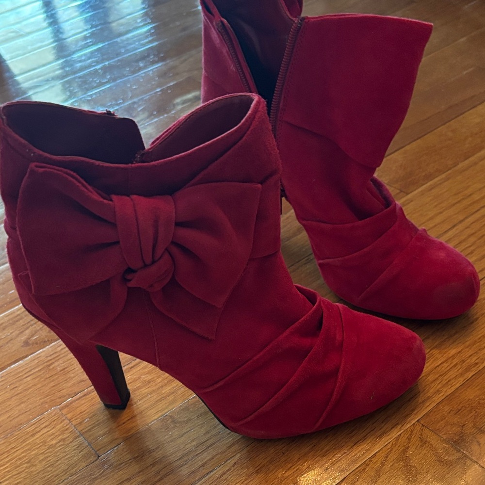 Gianni Bini Red Suede Heeled Boots with Bow